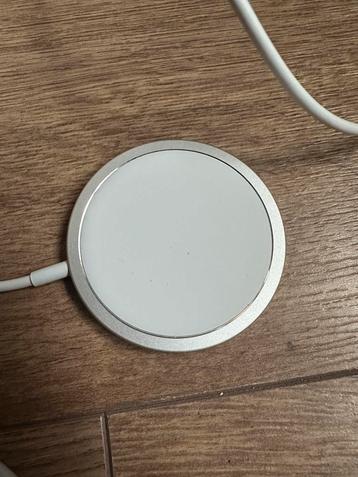 Apple MagSafe Draadloze Oplader USB-C beschikbaar voor biedingen