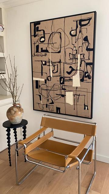 Schilderij op jute met houten baklijst  beschikbaar voor biedingen