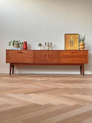 Vintage dressoir lowboard teak hout jeren 50/60 beschikbaar voor biedingen