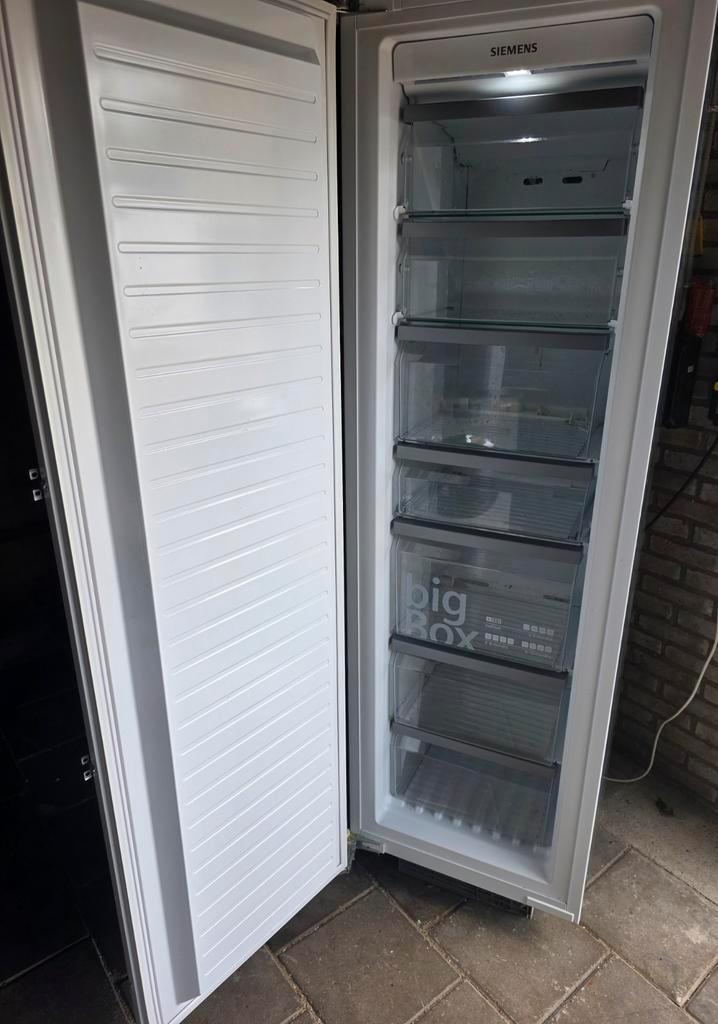 Siemens inbouw No Frost 6 laden vrieskast A++ BigBox XXL, Witgoed en Apparatuur, Vriezers en Diepvrieskisten, Zo goed als nieuw