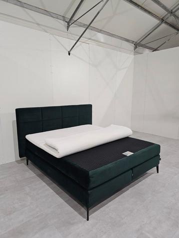 Karlsson Boxspring 180x200 Met Topper  beschikbaar voor biedingen