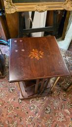 2 identieke boekenmolens/ bijzettafels, Ophalen