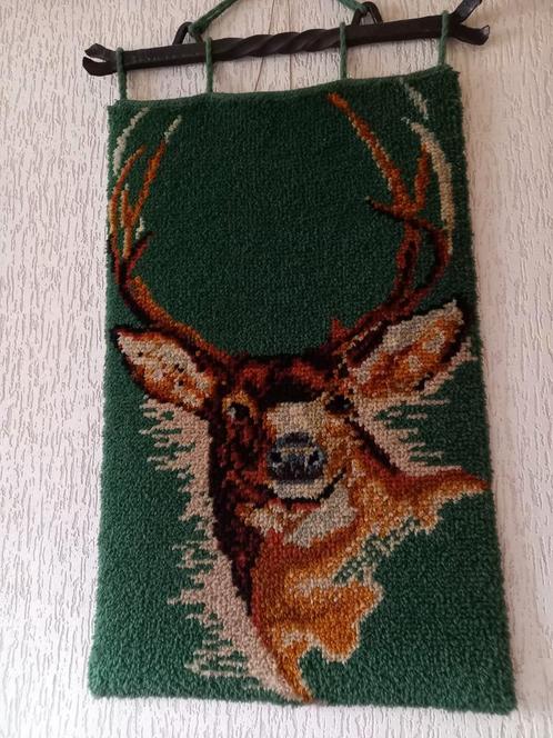 Handgeknoopt wandkleed met ijzeren ophangstang, Huis en Inrichting, Woonaccessoires | Wanddecoraties, Zo goed als nieuw, Ophalen