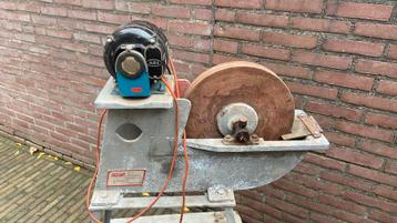 Slijpmachine voor mesen beschikbaar voor biedingen