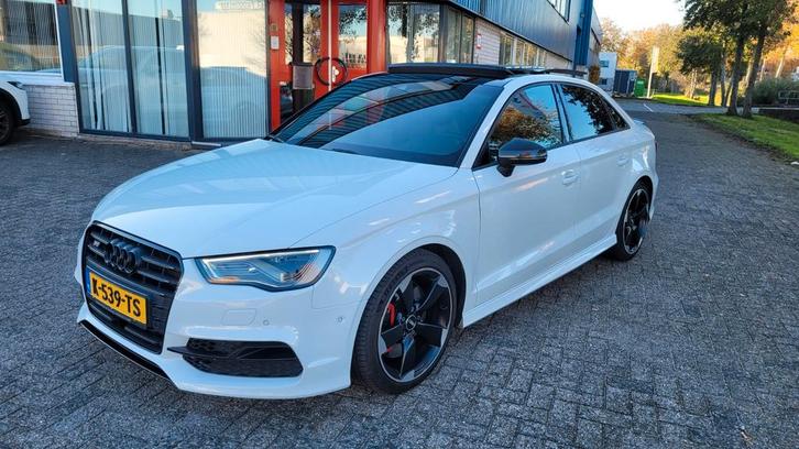 Audi S3 2.0 Tfsi 301pk Quattro S-tronic 2015 Wit bom voll!!, Auto's, Audi, Bedrijf, S3, ABS, Achteruitrijcamera, Adaptieve lichten