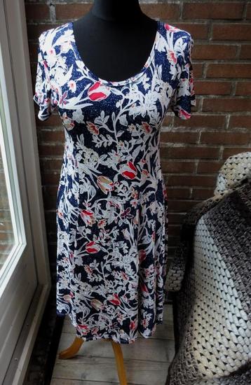 Blauw spikkel bloemig wit rood Joy's  stretch jurkje maat M beschikbaar voor biedingen