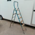 Degelijke vouwbare trap, Doe-het-zelf en Verbouw, Ladders en Trappen, Ophalen, Gebruikt, Minder dan 2 meter