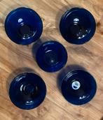Vijf diep donkerblauwe glazen bakjes, liners, jaren 70, Huis en Inrichting, Keuken | Servies, Ophalen of Verzenden, Kom(men), Overige stijlen