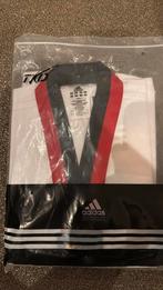 Nieuw Adidas Teakwondopak TKD Adistart 130 cm, Taekwondo, Maat XS of kleiner, Ophalen of Verzenden, Nieuw