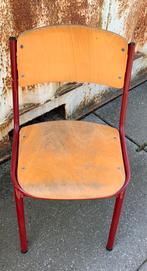 Vintage schoolstoeltje org. rood gelakt gaaf!, Antiek en Kunst, Curiosa en Brocante, Ophalen