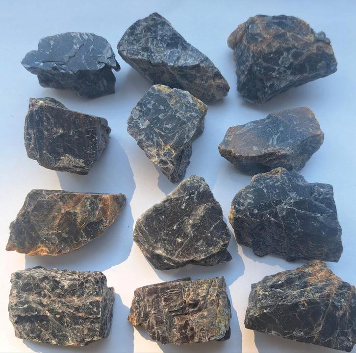 Zwarte Maansteen edelstenen verzameling edelsteen ruw, Verzamelen, Mineralen en Fossielen, Ophalen of Verzenden