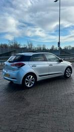 Hyundai i20 1.2i HP Blue 84PK 5D 2015 Grijs, Auto's, Voorwielaandrijving, 31 €/maand, 4 cilinders, Origineel Nederlands