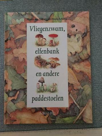 Paddenstoelenboek: Vliegenzwam, Elfenbank & Meer beschikbaar voor biedingen