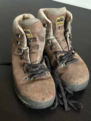 Meindle bergschoen Nubuck met brede leest. Maat 43. beschikbaar voor biedingen