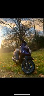Zip 70cc brom, Fietsen en Brommers, Scooters | Piaggio, Ophalen, Zo goed als nieuw, Benzine, Zip