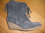 SEVEN SECONDS laarzen wedges grijs suède met franjes maat 41, Hoge laarzen, Seven Sisters, Ophalen of Verzenden, Zo goed als nieuw