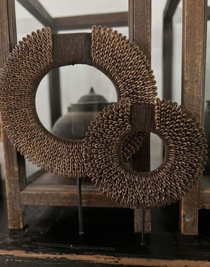 Set kauri ringen op voet antiekbruin New Guinea, Antiek en Kunst, Curiosa en Brocante, Ophalen of Verzenden
