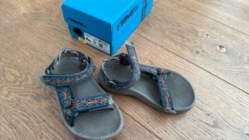 Teva sandalen maat 27 beschikbaar voor biedingen