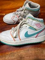 Air Jordan 1 mid multi knit maat 37,5, Ophalen of Verzenden, Zo goed als nieuw, Nike