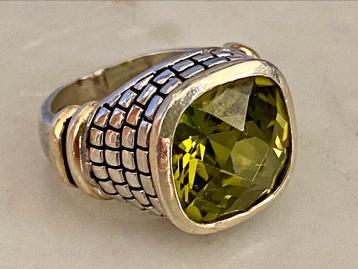 Prachtige zilveren ring met peridot beschikbaar voor biedingen