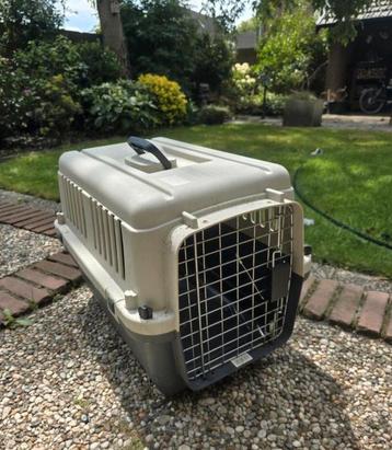Vliegkennel maat S  beschikbaar voor biedingen