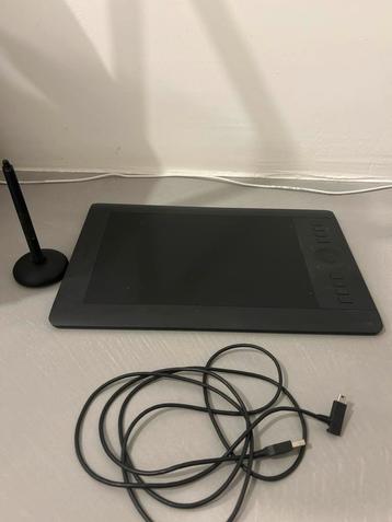 Wacom Intuos pro Tekentablet + Pen beschikbaar voor biedingen
