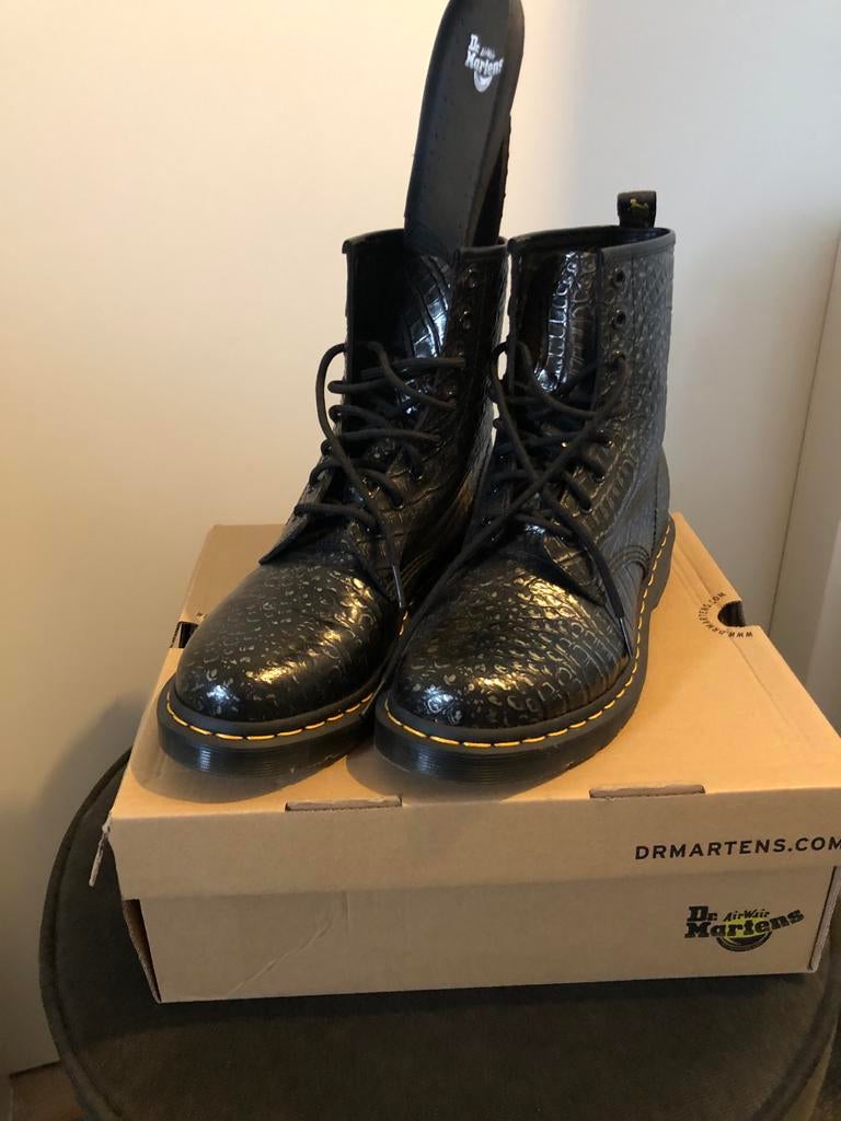 Zwarte Dr. Martens maat 42, Zwart, Lage of Enkellaarzen, Nieuw, Ophalen of Verzenden