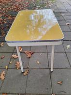 Gele retro tafeltje 90x62x76, Huis en Inrichting, Tafels | Bijzettafels, Minder dan 55 cm, Gebruikt, Rond, Ophalen
