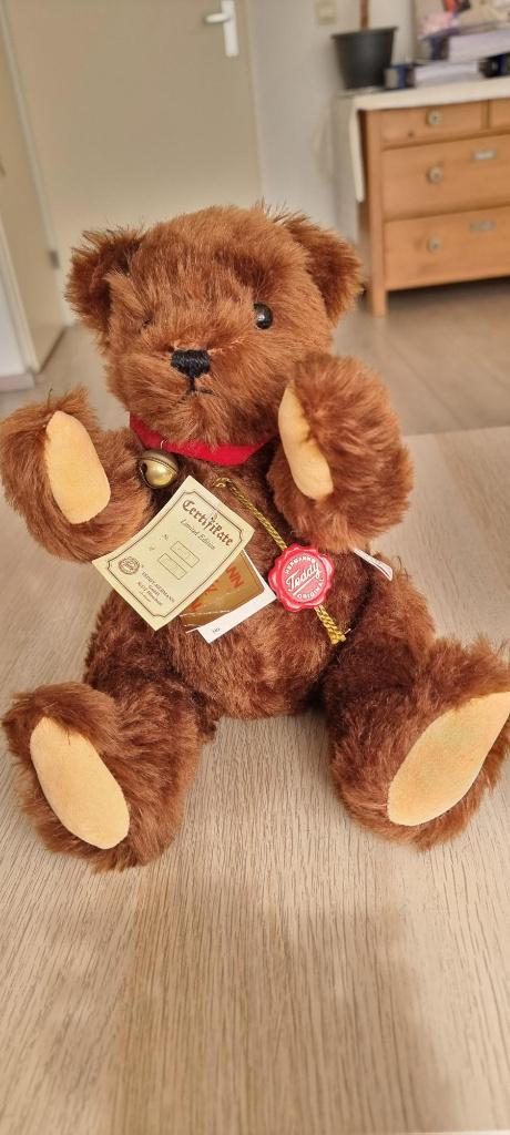 Hermann Teddy, Limited Edition met geluid & Certificaat, Verzamelen, Beren en Cherished Teddies, Zo goed als nieuw, Stoffen beer