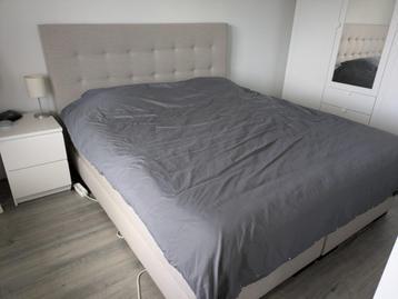 Boxspring 1.80x 2.00, Creme/Grijs - Incl. matras en topper beschikbaar voor biedingen