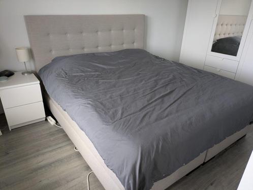 Boxspring 1.80x 2.00, Creme/Grijs - Incl. matras en topper, Huis en Inrichting, Slaapkamer | Boxsprings, Zo goed als nieuw, 180 cm