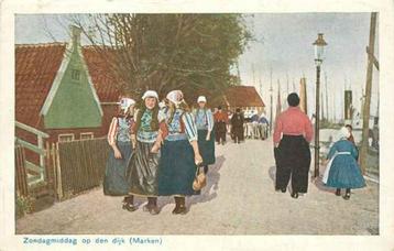 (301-147-017) Marken Zondagmiddag op de dijk beschikbaar voor biedingen