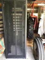 Patch kast Merk APC, Ophalen of Verzenden, Gebruikt, Plaatstaal