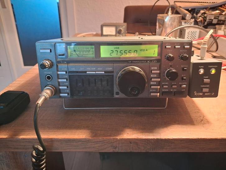 Icom ic-735  plus icom AH-2 tuner controller, Telecommunicatie, Zenders en Ontvangers, Zo goed als nieuw, Ophalen of Verzenden