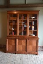 Prachtige grote strakke antieke mahonie boekenkast, vitrine.