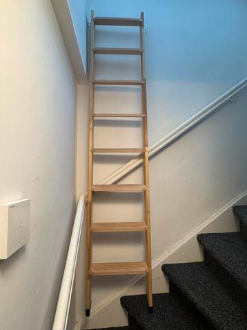 Degelijke Houten trap / ladder | 205 CM | 8 treden beschikbaar voor biedingen