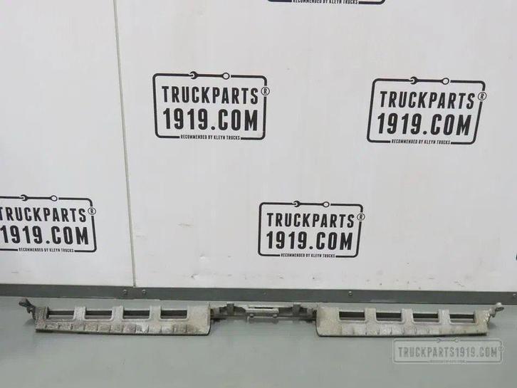 DAF Body & Chassis Parts Opstap grill Li. + Re. DAF 106, Auto-onderdelen, Vrachtwagen-onderdelen, DAF, Carrosserie en Plaatwerk