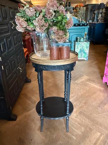 Antiek tafeltje met marmer blad, brocante bijzettafel VdlM beschikbaar voor biedingen