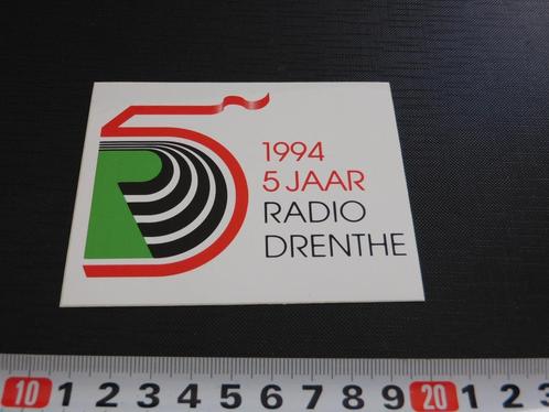 sticker 1994 5 jaar Radio Drenthe, Verzamelen, Stickers, Zo goed als nieuw, Bedrijf of Vereniging, Ophalen