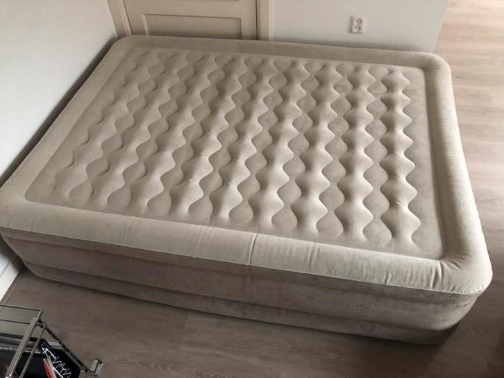Intex Ultra Plush Queensize Luchtbed, queensize (152x200x46), Caravans en Kamperen, Luchtbedden, Zo goed als nieuw, 2-persoons