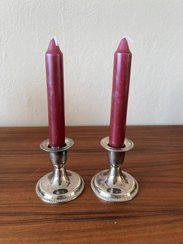 Set van 2 verzilverde kandelaars parelrand vintage beschikbaar voor biedingen