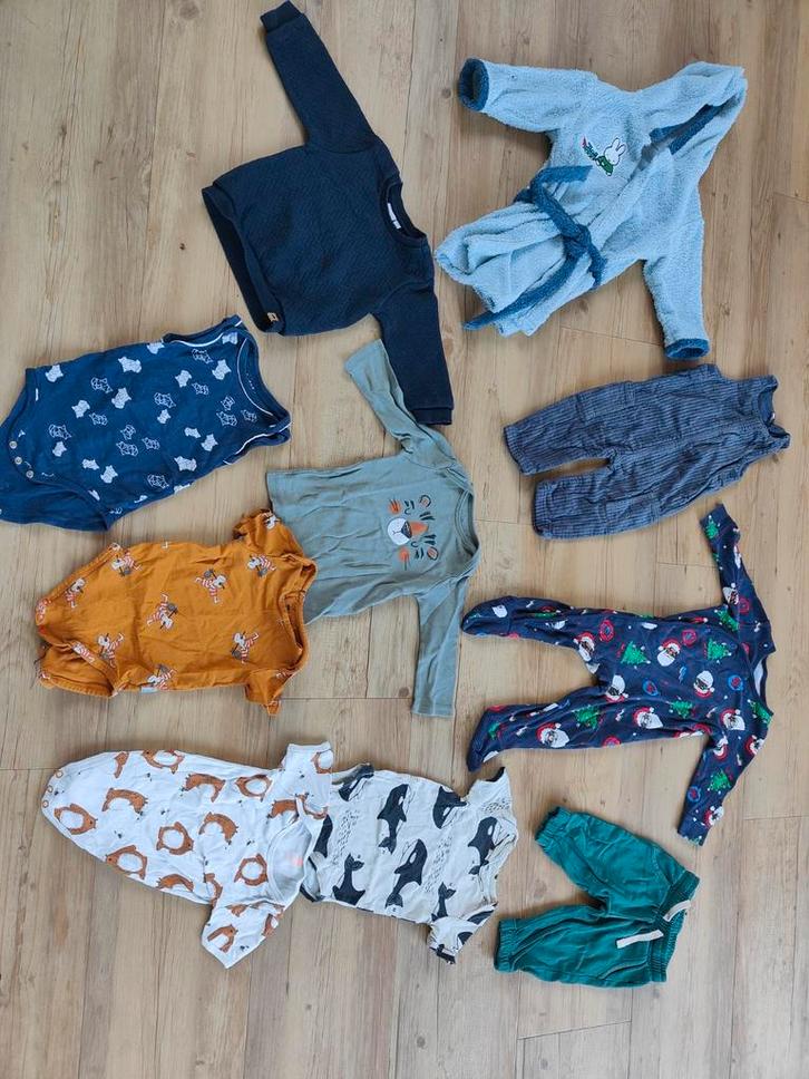 Leuke kleding set jongen maat 74 80 kikker kerst tuinbroek, Kinderen en Baby's, Babykleding | Maat 74, Gebruikt, Jongetje, Pakje