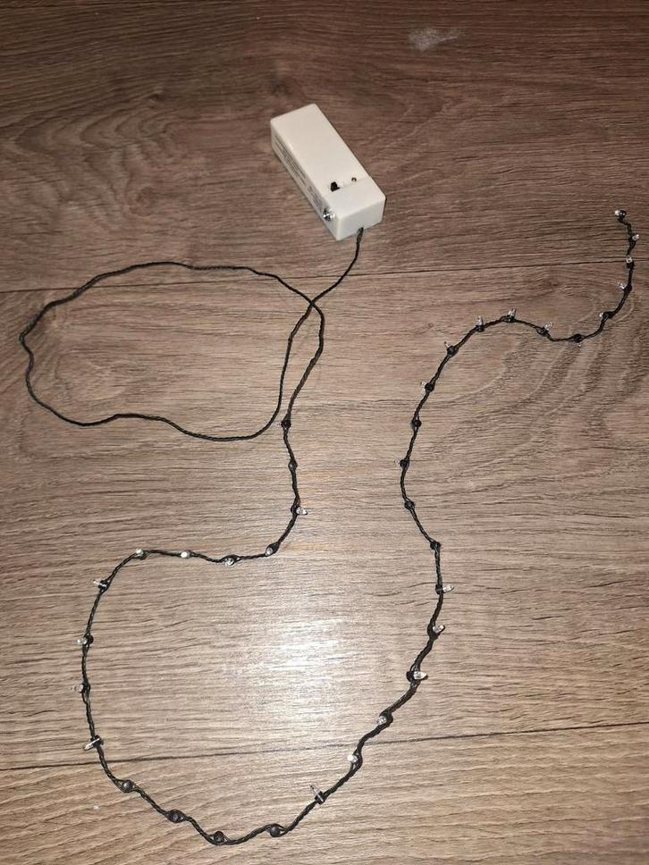 Lemax IJsbaan Kerstverlichting - Adapter & Batterij, Diversen, Kerst, Ophalen of Verzenden