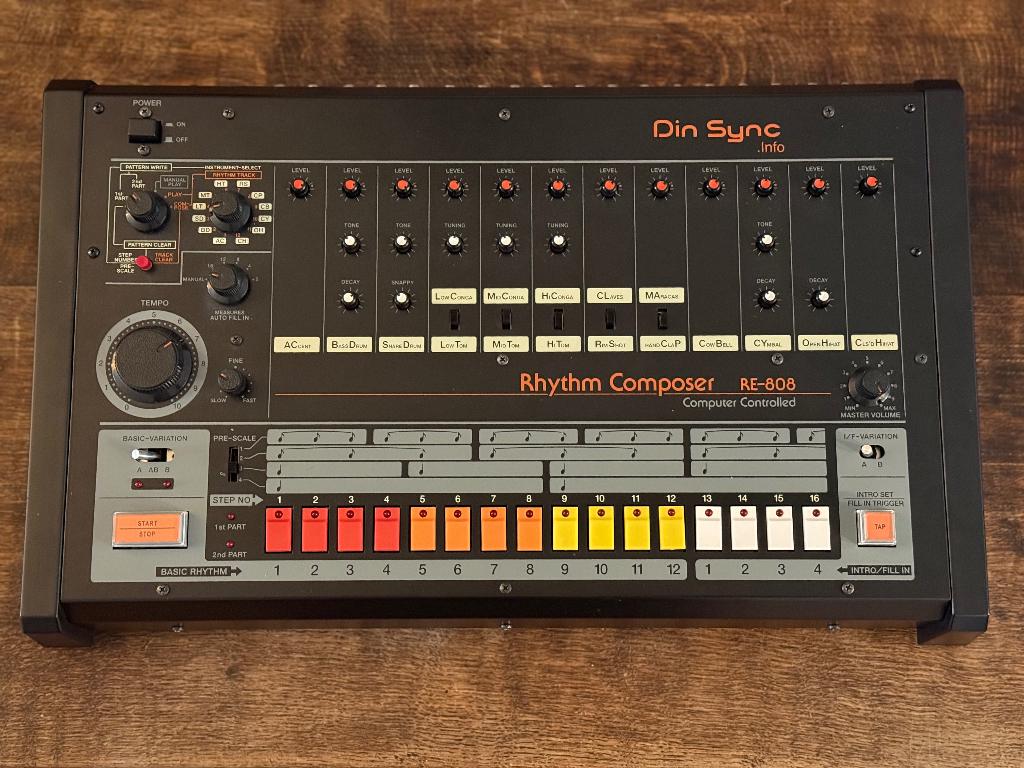 Dinsync RE-808 Nieuw | Roland TR-808 Replica, Muziek en Instrumenten, Drumcomputers, Ophalen of Verzenden, Nieuw, Roland