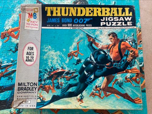 Oude puzzel James Bond 007 Thunderball/MB/incompleet, Verzamelen, Film en Tv, Gebruikt, Film, Overige typen, Ophalen of Verzenden