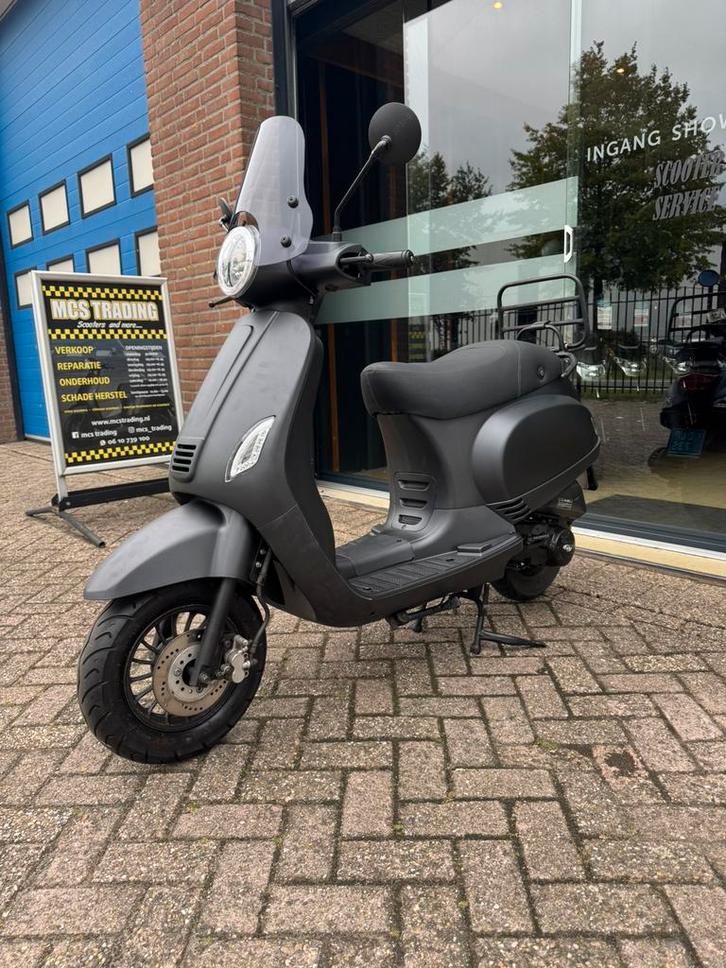 Riva snorscooter, Fietsen en Brommers, Scooters | Overige merken, Gebruikt, Benzine, Ophalen