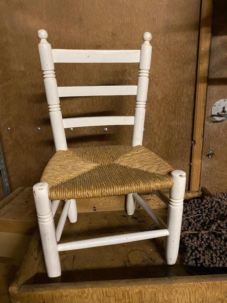 Brocante kinderstoel met rieten zitting, Antiek en Kunst, Antiek | Meubels | Stoelen en Banken, Ophalen
