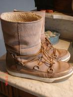 bruine halfhoge schoen/laars 38, Ophalen of Verzenden, Bruin, Lage of Enkellaarzen