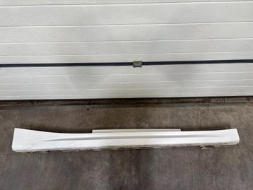 Zijskirt BMW M2 F87 F22 51778068600 beschikbaar voor biedingen