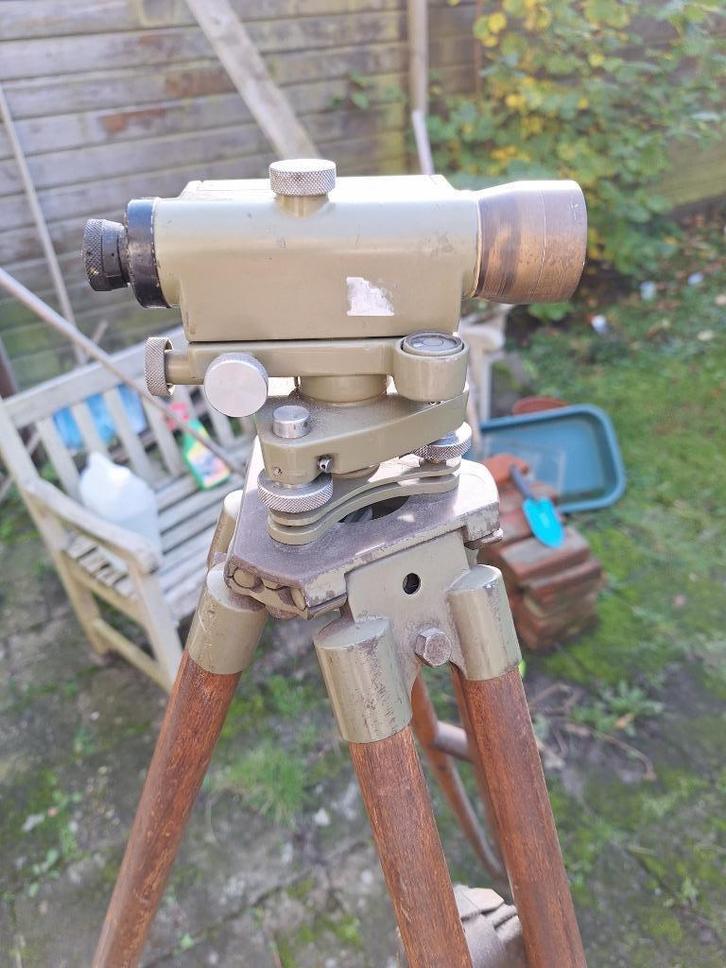 Theodoliet N 10 Wild Heerbrugg, Antiek en Kunst, Antiek | Gereedschap en Instrumenten, Ophalen of Verzenden